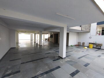 Parking in 3 BHK Builder Floor at Sector 38 – for Rent