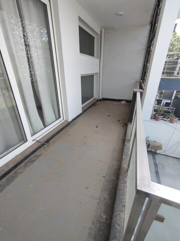 Balcony in 3 BHK Builder Floor at Sector 38 – for Rent
