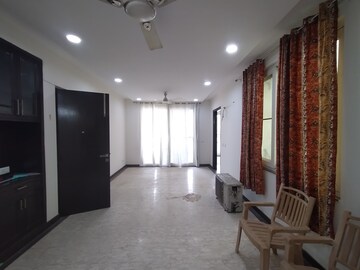 Living Room in 3 BHK Builder Floor at Sector 38 – for Rent