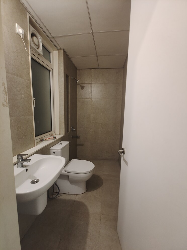 Bathroom, tata-serein 2 Bedroom 710 Sq.Ft. Apartment In Pokhran Road No Two Thane 8908802