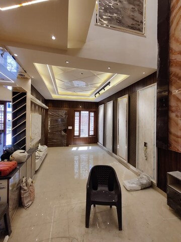 Master Bedroom in 5 BHK Independent House at Gms Road – for Sale