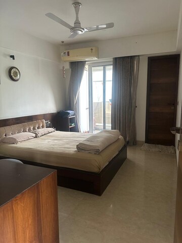 Bedroom in 3 BHK Apartment at Gold Platz, Richmond Town – for Rent
