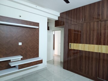 Room in 2 BHK Apartment at Valmark Orchard Square, Jp Nagar – for Rent