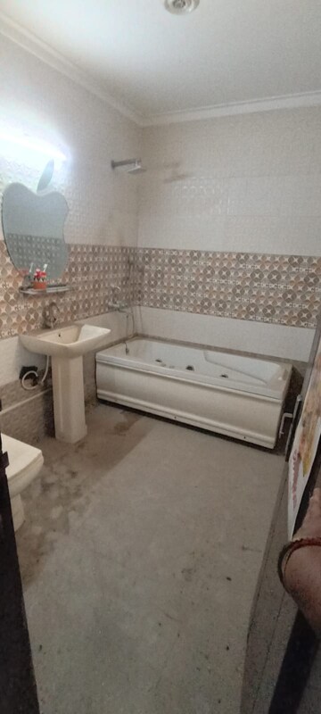 Bathroom in 4 BHK Builder Floor at Green Fields Colony – for Sale