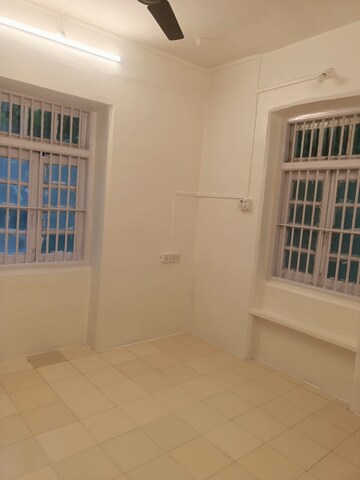 Room in 1 RK Apartment at Matung Kamal Kunj Apartment, Matunga – for Rent