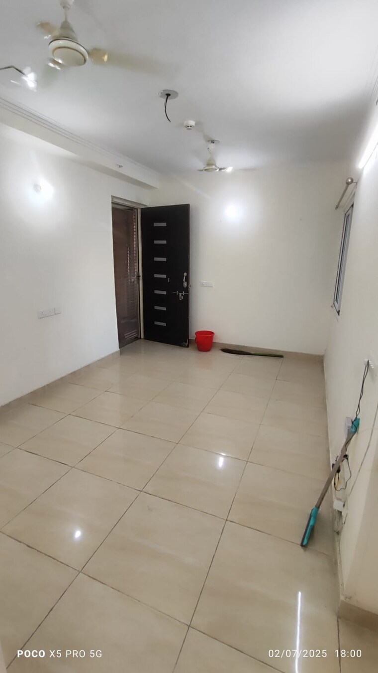 Room, gaur-city-2-14th-avenue 3 Bedroom 1175 Sq.Ft. Apartment In Sector 16c Greater Noida Greater Noida 8909076