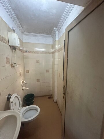 Bathroom in 2 BHK Apartment at Dosti Oro 67, Kandivali West – for Rent