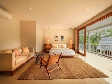 Bedroom in 4 BHK Builder Floor at Hauz Khas – for Rent