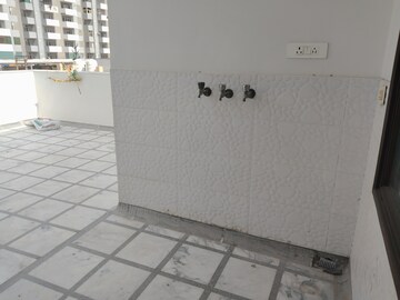 Room in 2 BHK Builder Floor at Sector 45 – for Rent