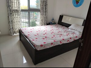 Master Bedroom in 2 BHK Apartment at Amanora Adreno Towers, Hadapsar – for Sale