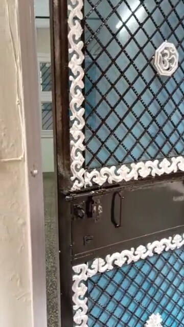 Kitchen in 1 RK Apartment at Uma Cooperative Society, Mayur Vihar 1 – for Rent