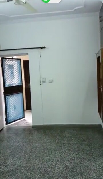 Room in 1 RK Apartment at Uma Cooperative Society, Mayur Vihar 1 – for Rent