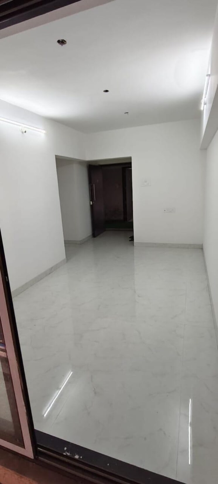 Room, navkar-avenue 1 Bedroom 587 Sq.Ft. Apartment In Thane West Thane 8909285
