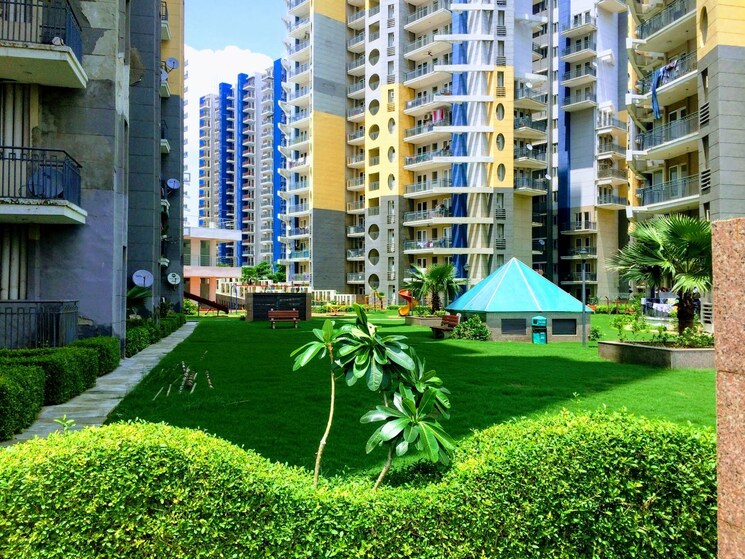 Garden, dwarkadhish-homes 2 Bedroom 1000 Sq.Ft. Apartment In Sector 84 Gurgaon 8909208