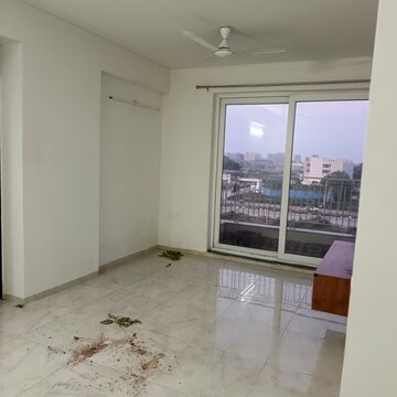 Living Room in 2 BHK Apartment at BPTP Discovery Park, Sector 80 – for Rent