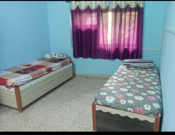 Room in  Pg at Prabhadevi – for Rent