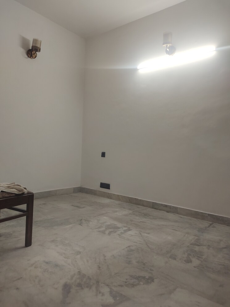 undefined, east of kailash 3 Bedroom 1100 Sq.Ft. Builder Floor In East Of Kailash Delhi 8909268