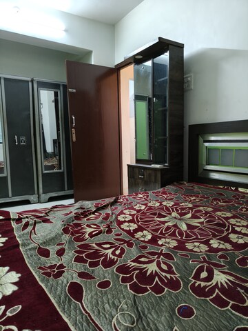 Bedroom in 2 BHK Apartment at Seawoods – for Rent