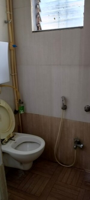 Bathroom in 1 BHK Apartment at Geetanjali CHS Seawoods, Seawoods – for Sale