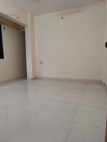 Room in 2 BHK Apartment at Seawoods Sector 44 – for Rent