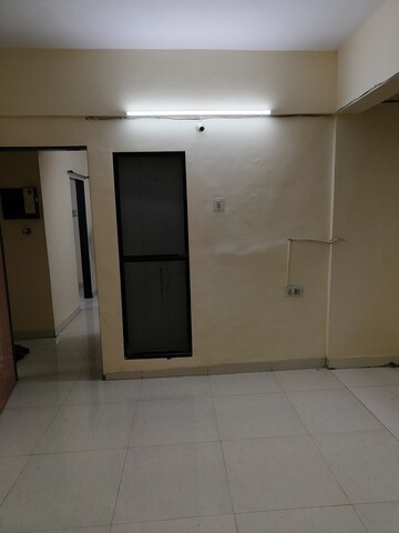 Room in 2 BHK Apartment at Seawoods Sector 44 – for Rent
