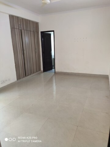 Room in 2 BHK Apartment at Aims Golf City, Sector 75 – for Rent