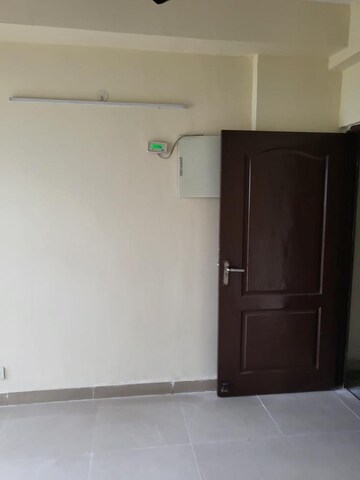 Room in 2 BHK Apartment at Aims Golf City, Sector 75 – for Rent