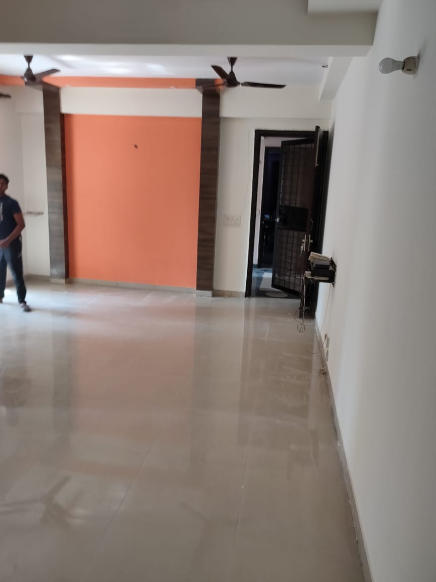 3 BHK Apartment For Rent in Mahagun Mascot