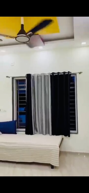 Room in Studio Apartment at Senapati Bapat Road – for Rent