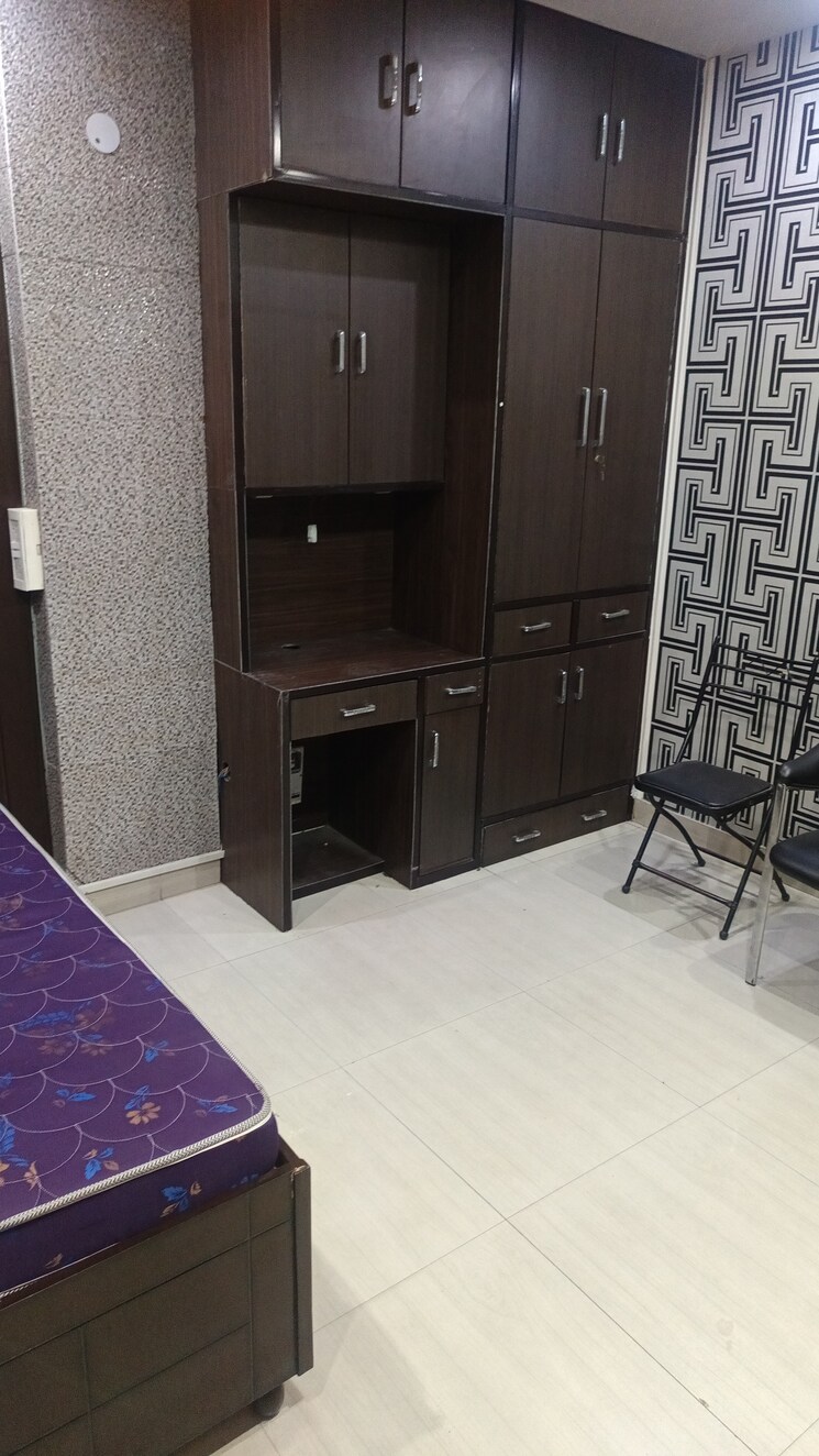 Bathroom, patel nagar 3 Bedroom 1200 Sq.Ft. Builder Floor In Patel Nagar Delhi 8909303
