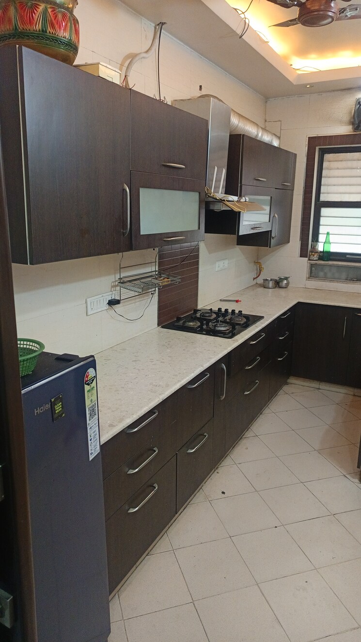 Kitchen, patel nagar 3 Bedroom 1200 Sq.Ft. Builder Floor In Patel Nagar Delhi 8909303