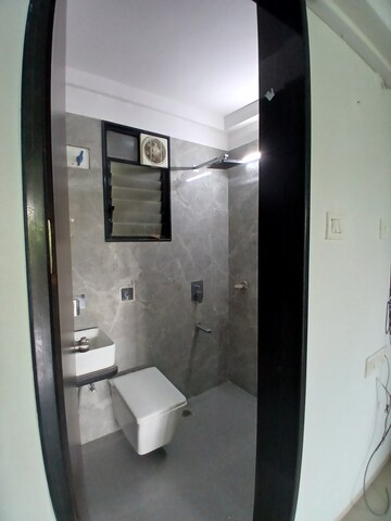 Furnished Amenities in 3 BHK Apartment at Khamla – for Rent
