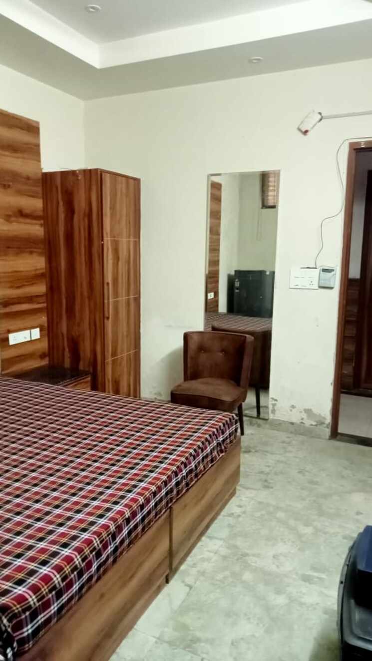 Bedroom, vip road 1 RK 800 Sq.Ft. Apartment In Vip Road Zirakpur 8909325