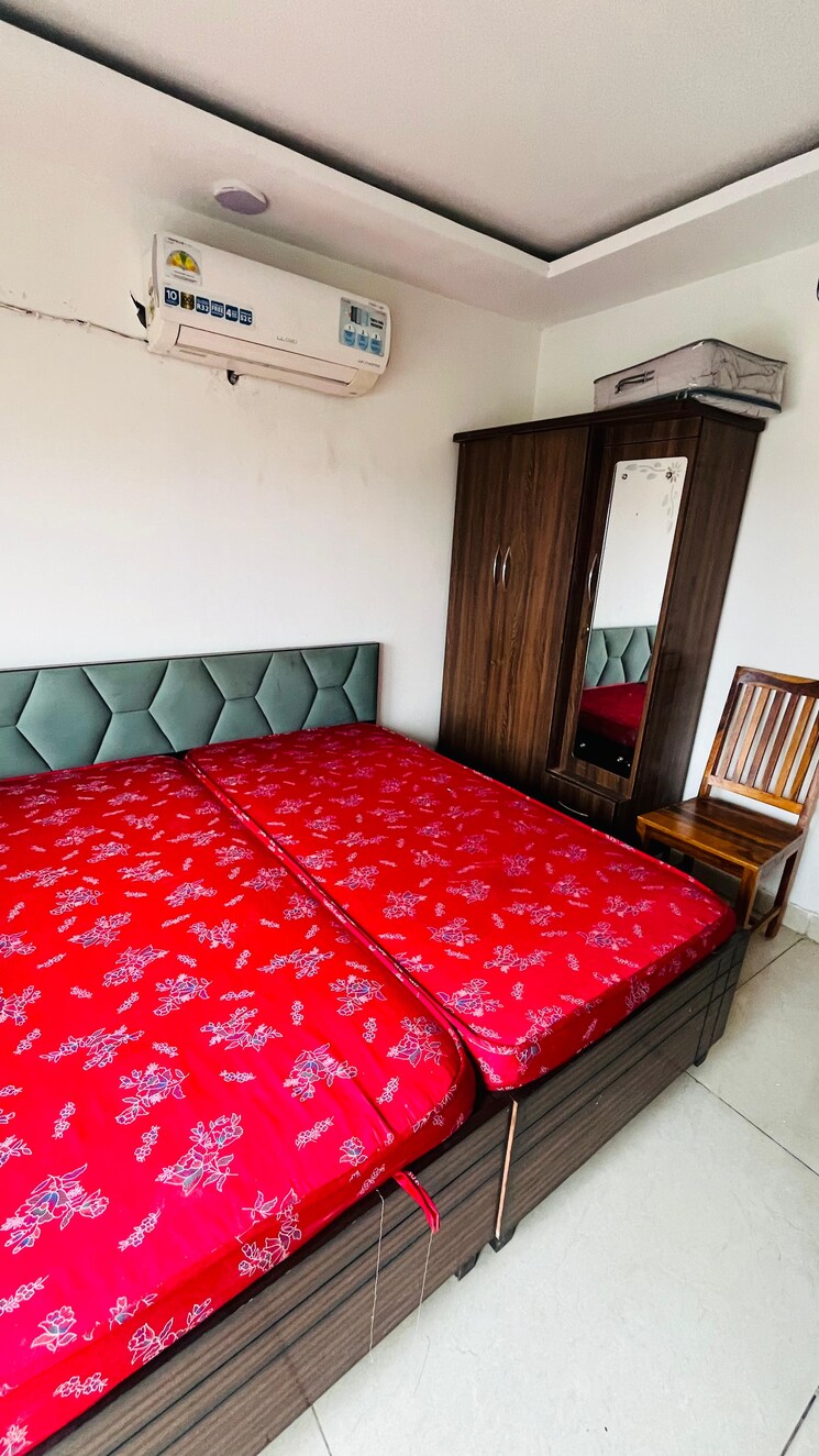 Bedroom, maya-garden-city 1 Bedroom 900 Sq.Ft. Apartment In Lohgarh Zirakpur 8909334