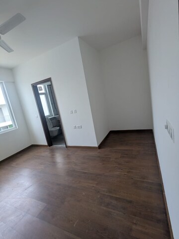 Room in 4 BHK Apartment at DLF Garden City Independent Floors, Sector 92 – for Rent