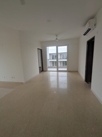 Room in 4 BHK Apartment at DLF Garden City Independent Floors, Sector 92 – for Rent