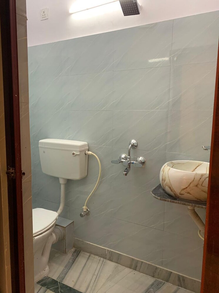 Bathroom, new town 2 Bedroom 730 Sq.Ft. Apartment In New Town Kolkata 8909384
