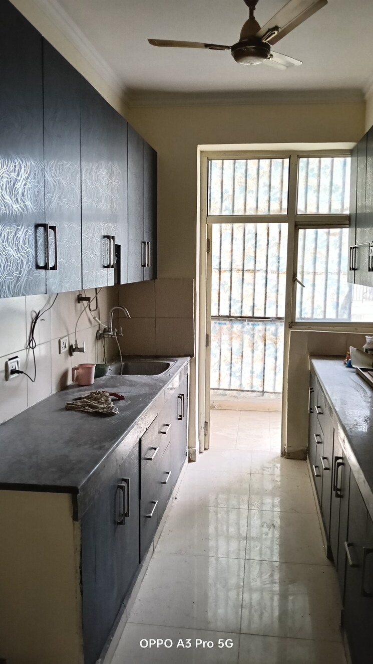 Kitchen, balaji-foster-heights 3.5 Bedroom 1800 Sq.Ft. Apartment In Sain Vihar Ghaziabad 8909387