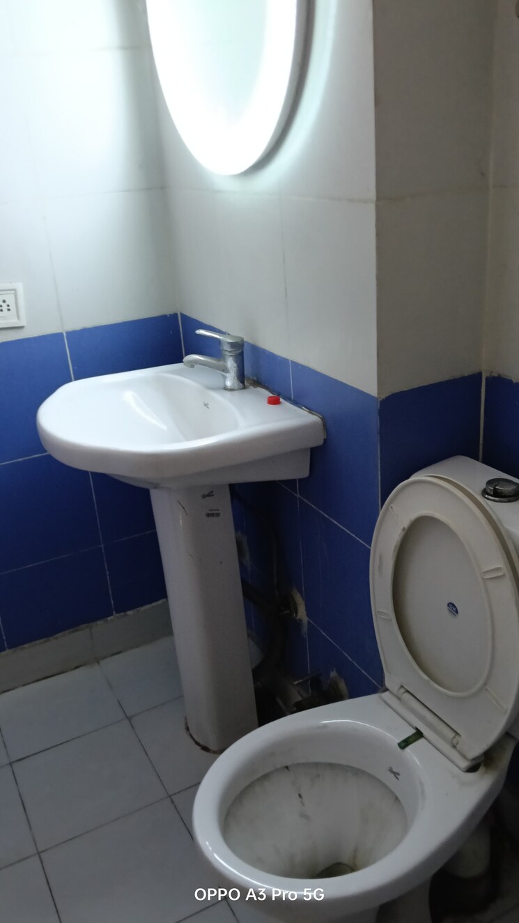 Bathroom, skytech-merion-residency-2 4 Bedroom 1385 Sq.Ft. Apartment In Sain Vihar Ghaziabad 8909405