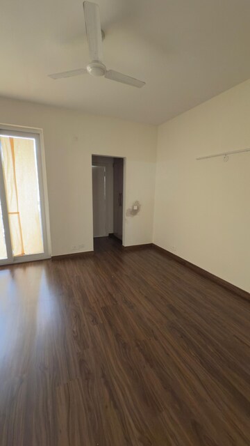 2 BHK Apartment For Rent in SS The Leaf, Sector 85