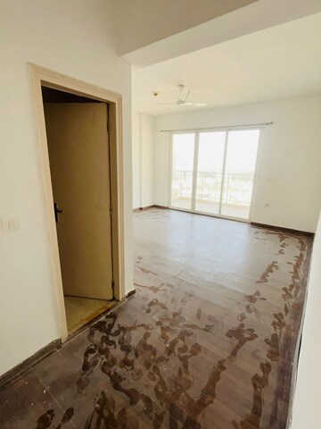 Room in 3 BHK Apartment at SS The Coralwood, Sector 84 – for Rent