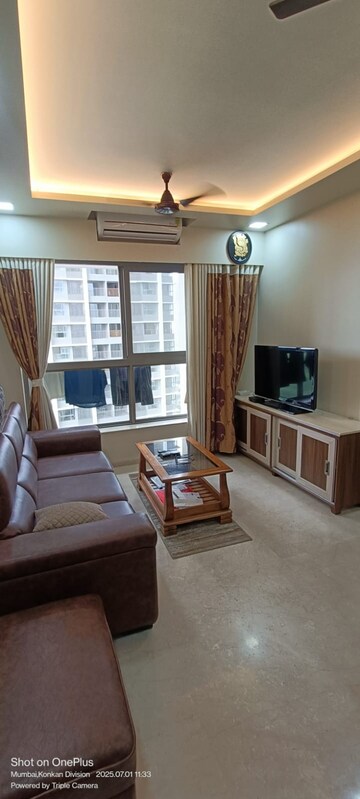 Living Room in 2 BHK Apartment at Kalpataru Paramount, Kapur Bawdi – for Rent