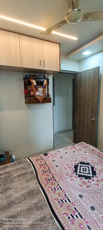 Bedroom in 2 BHK Apartment at Kalpataru Paramount, Kapur Bawdi – for Rent