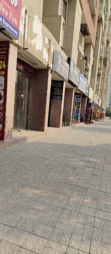  Shop – Exterior View View at Paras Seasons, Sector 168 - for Sale