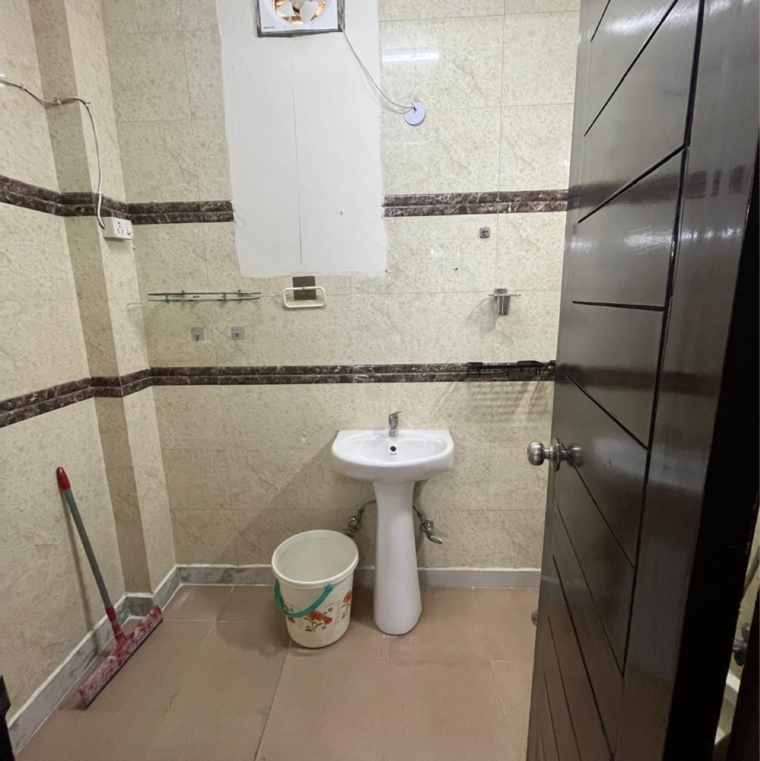 Bathroom, malviya nagar 2 Bedroom 900 Sq.Ft. Builder Floor In Malviya Nagar Delhi 8909516