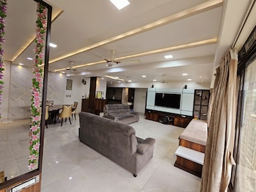 Master Bedroom in 2 BHK Apartment at Best Complex Andheri West, Andheri West – for Rent