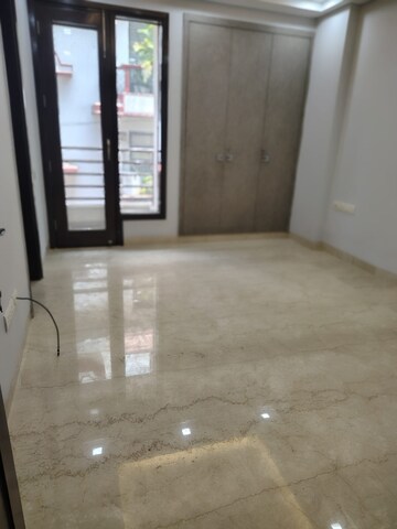 Room in 4 BHK Builder Floor at Boutique Residential Apartments A1 313, Safdarjung Enclave – for Rent