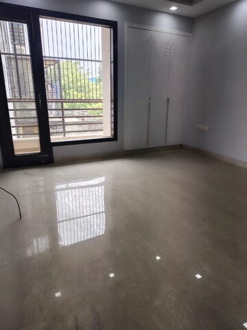 Room in 4 BHK Builder Floor at Boutique Residential Apartments A1 313, Safdarjung Enclave – for Rent
