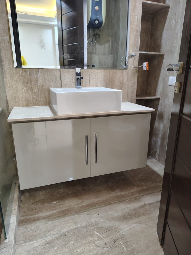 Bathroom, boutique-residential-apartments-a1-313 4 Bedroom 500 Sq.Yd. Builder Floor In Safdarjung Enclave Delhi 8909524