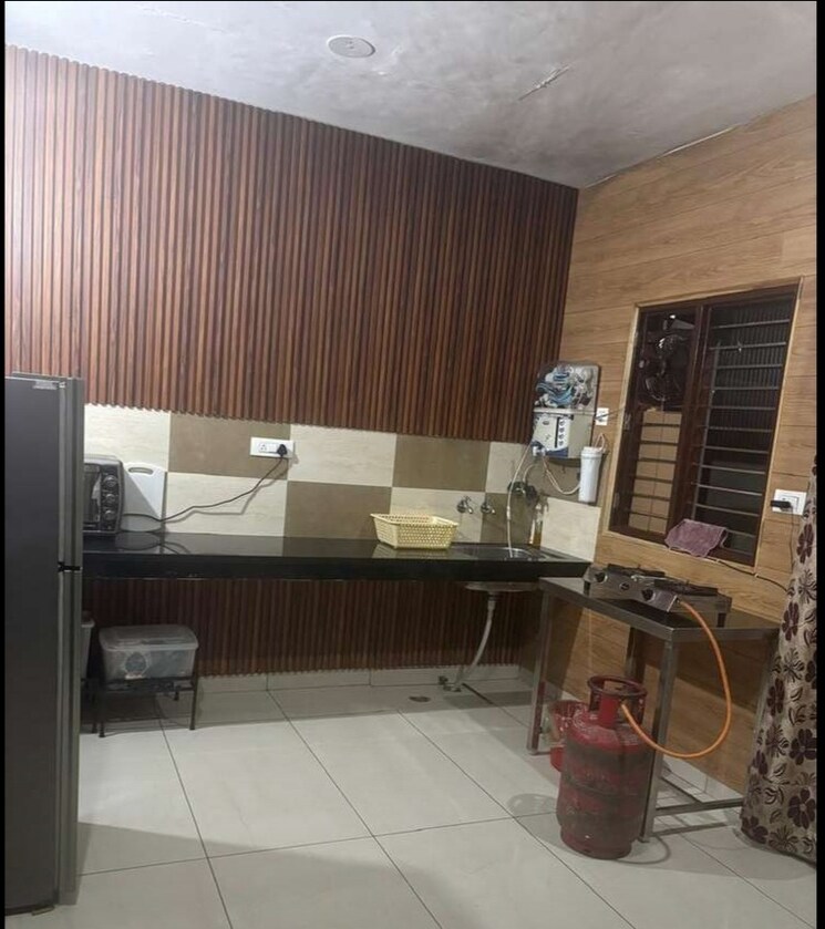 Kitchen, sector 37 2 Bedroom 1000 Sq.Ft. Builder Floor In Sector 37 Chandigarh 8909528